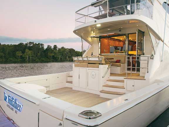 Riviera 75 Enclosed Flybridge review